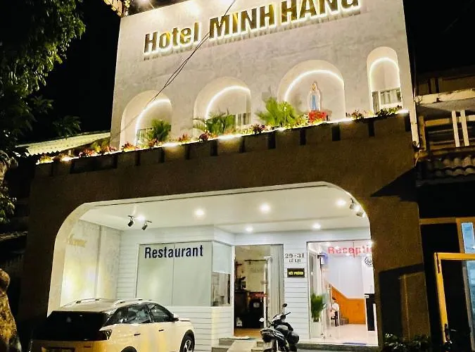 Minh Hang Khách sạn *